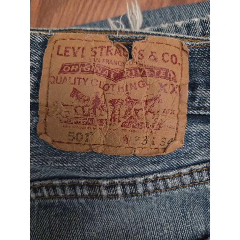 Levis 501 Mens Original Fit‎ Straight Leg Button Fly Distressed Blue Jeans 31x34